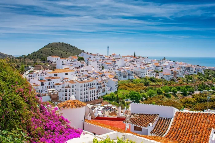 Private day trip to Nerja and  Frigiliana
